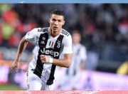 南宫体育- c罗新赛季球衣尤文 