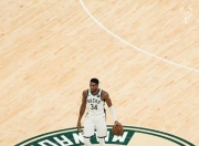 南宫体育-字母哥新星挺进下一轮表现惊艳，巴黎圣日耳曼未来可期！的简单介绍