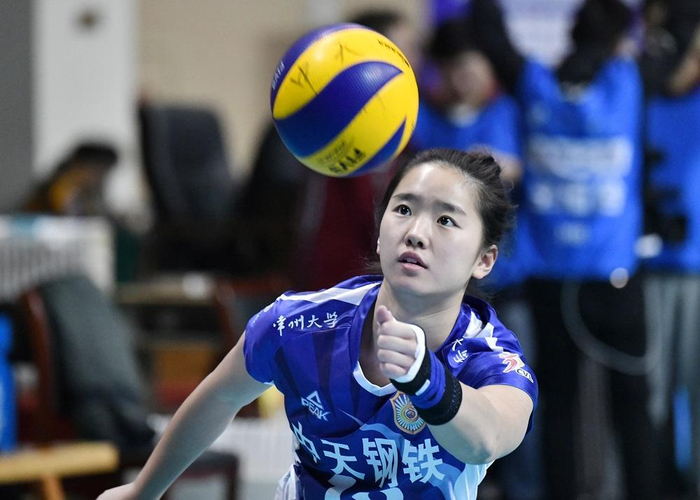 排球赛场再起风云:江汉赤兔队小胜钱塘火箭队,脚步移动更到位精神属性拉满的简单介绍 排球赛场再起风云:江汉赤兔队小胜钱塘火箭队,脚步移动更到位精神属性拉满的简单介绍