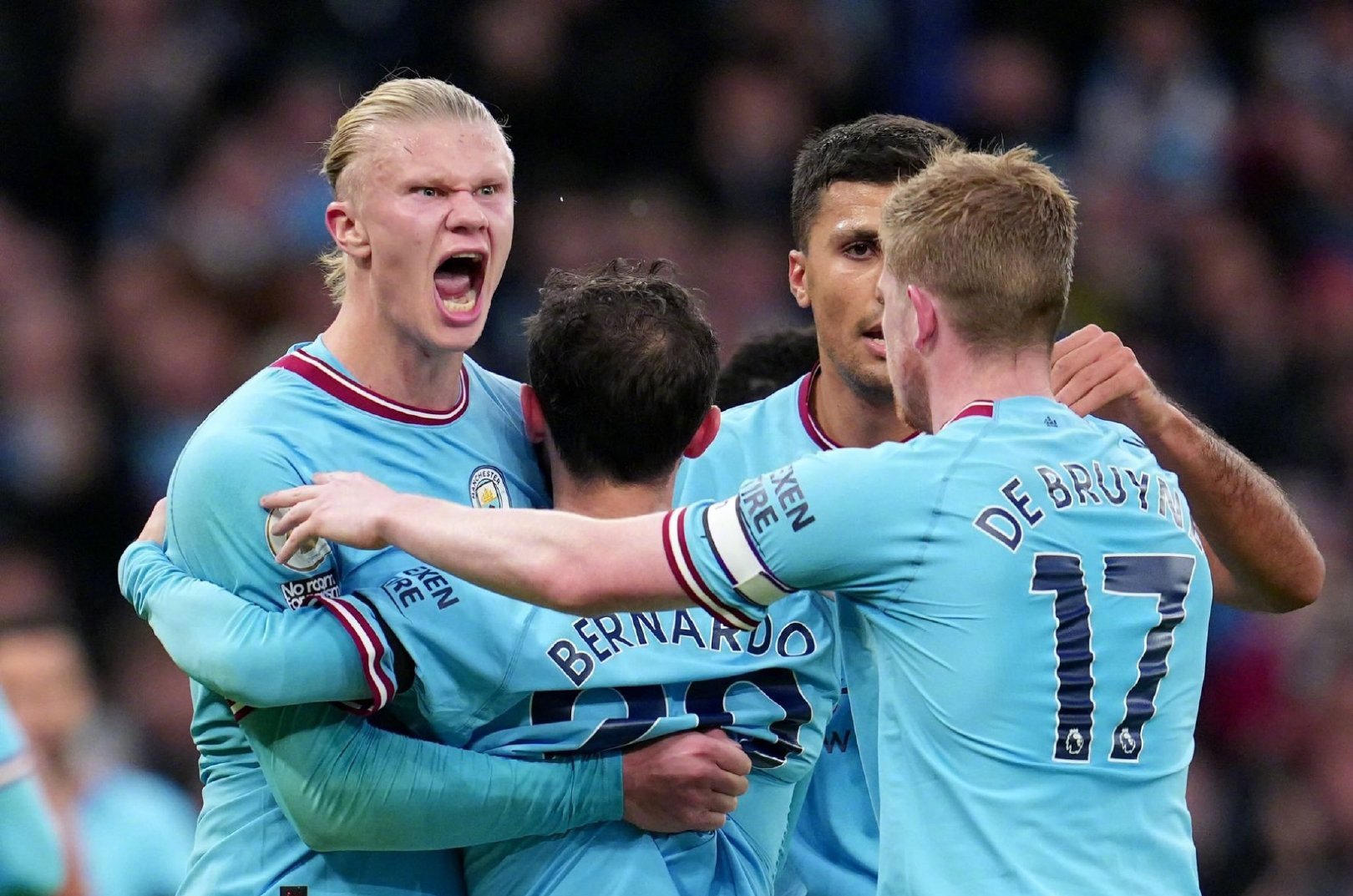 西亚卡姆连续十五场比赛得分超过败北，G2挑战极限！的简单介绍